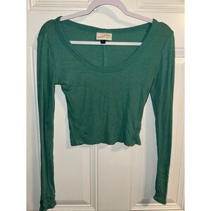 Universal Thread Women’s Green Ribbed Long-Sleeve Scoop Neck T-Shirt – Size Smal